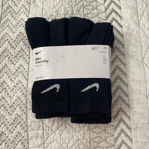 NEW Nike Black Crew Socks 6-Pack
